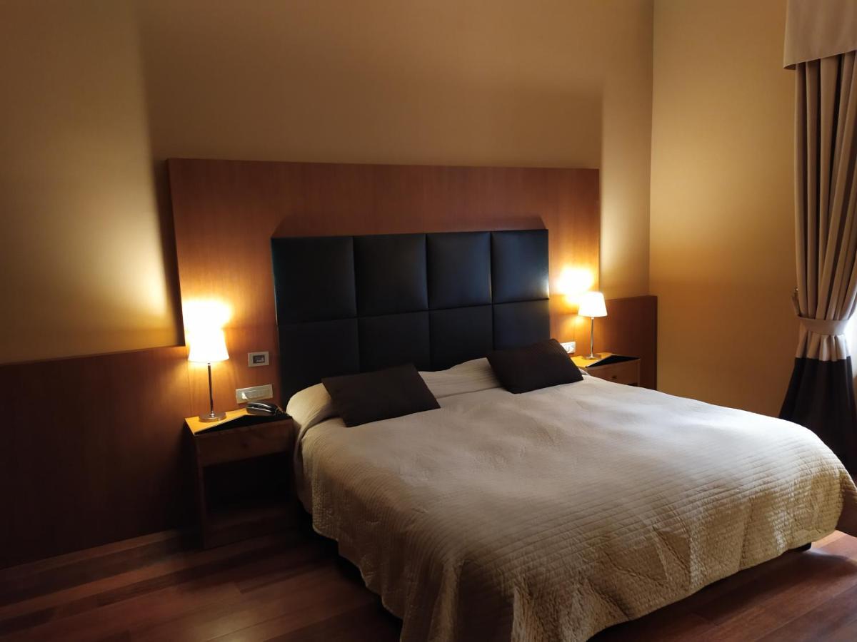 Hotel Porta Felice & Spa Палермо Екстериор снимка