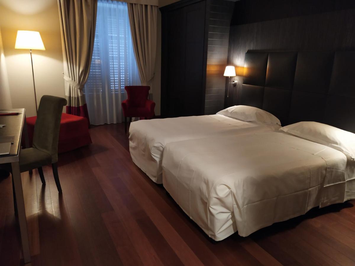 Hotel Porta Felice & Spa Палермо Екстериор снимка