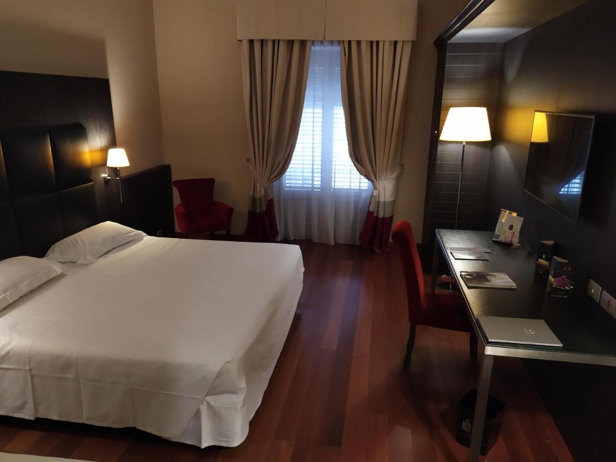 Hotel Porta Felice & Spa Палермо Екстериор снимка